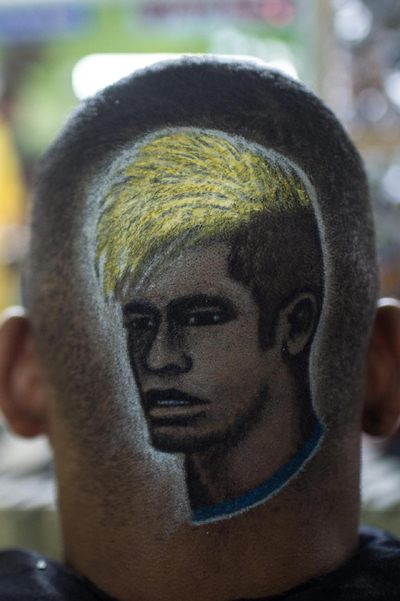 Cơn sốt kiểu tóc có hình Neymar ảnh 2